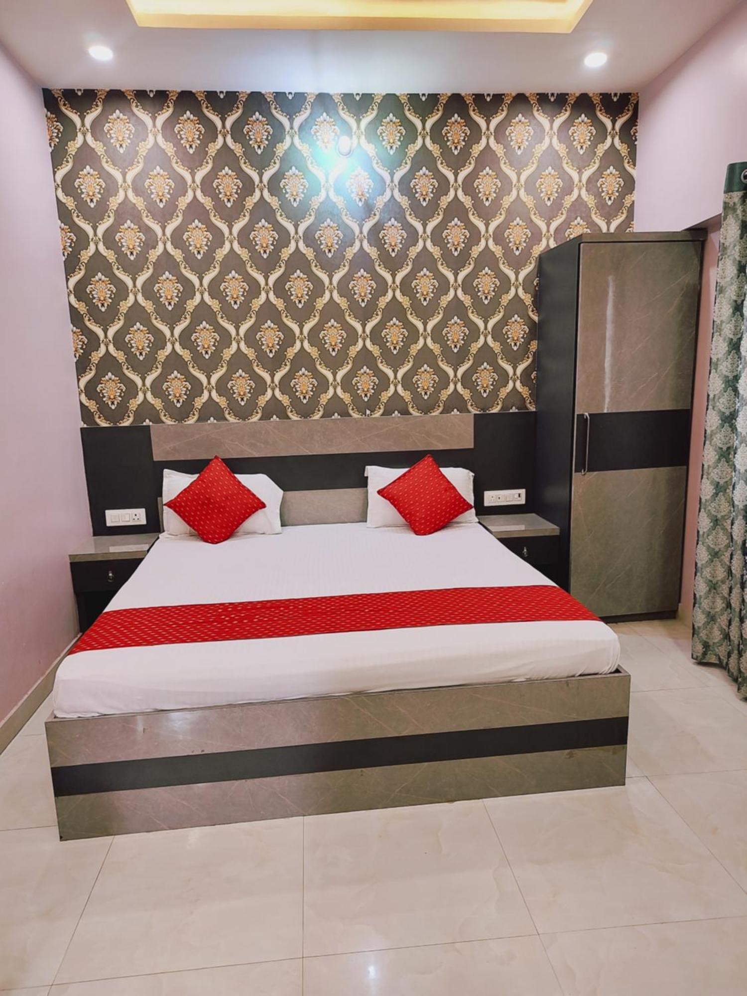 Ayodhya Palace Ngoại thất bức ảnh